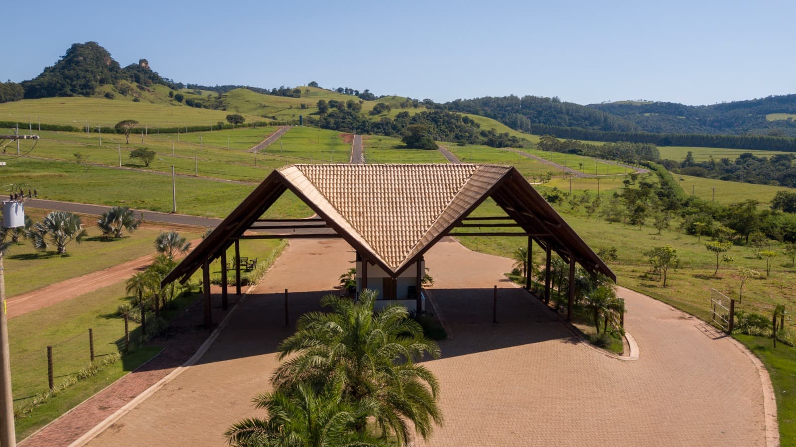 24-hour gatehouse
